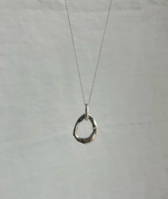 一点もの。溶かした　silver950 サークルモチーフ　ネックレス　ご褒美　シルバー　シンプルネックレス　ギフト 2枚目の画像