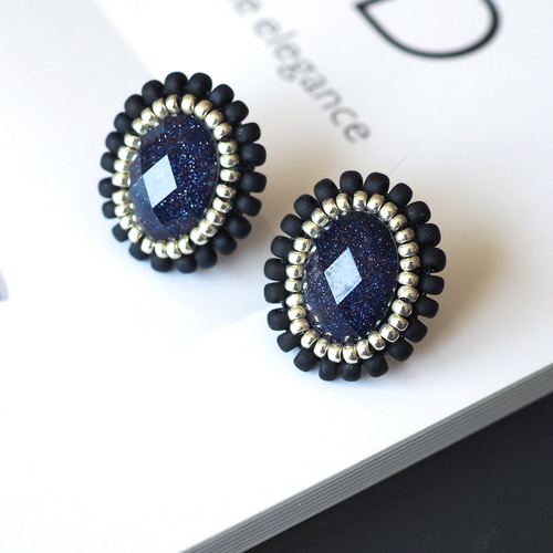 特集掲載】星空を閉じ込めた 天然石ブルーゴールドストーン ビーズ刺繍