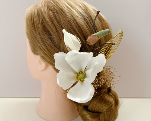 木蓮と水引の髪飾り 和モダン 白×ゴールド 結婚式 前撮り 成人式 和装