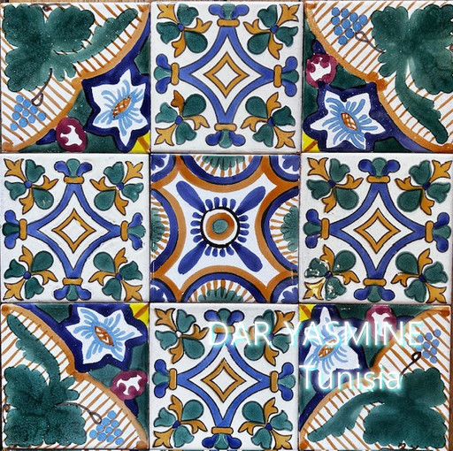 チュニジアタイル9枚セット　色とりどりにタイルの9枚セットC