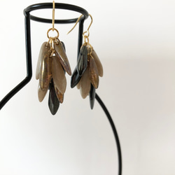 【No.184】夜のお散歩が好きな馬　サージカルステンレス使用　イヤリングにも対応　ピアス　チェコビーズ 4枚目の画像