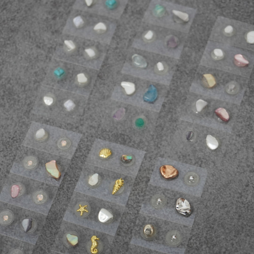 耳つぼジュエリー，耳つぼアクセサリー、耳ツボjewelry、耳つぼシール