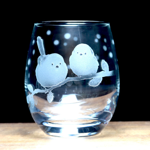シマエナガのグラス「雪の妖精・もふもふシマエナガ」 グラス 虹