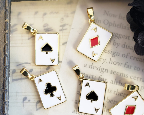 3個 トランプ 18KGP 本金メッキ スペード クローバー ダイヤ スート