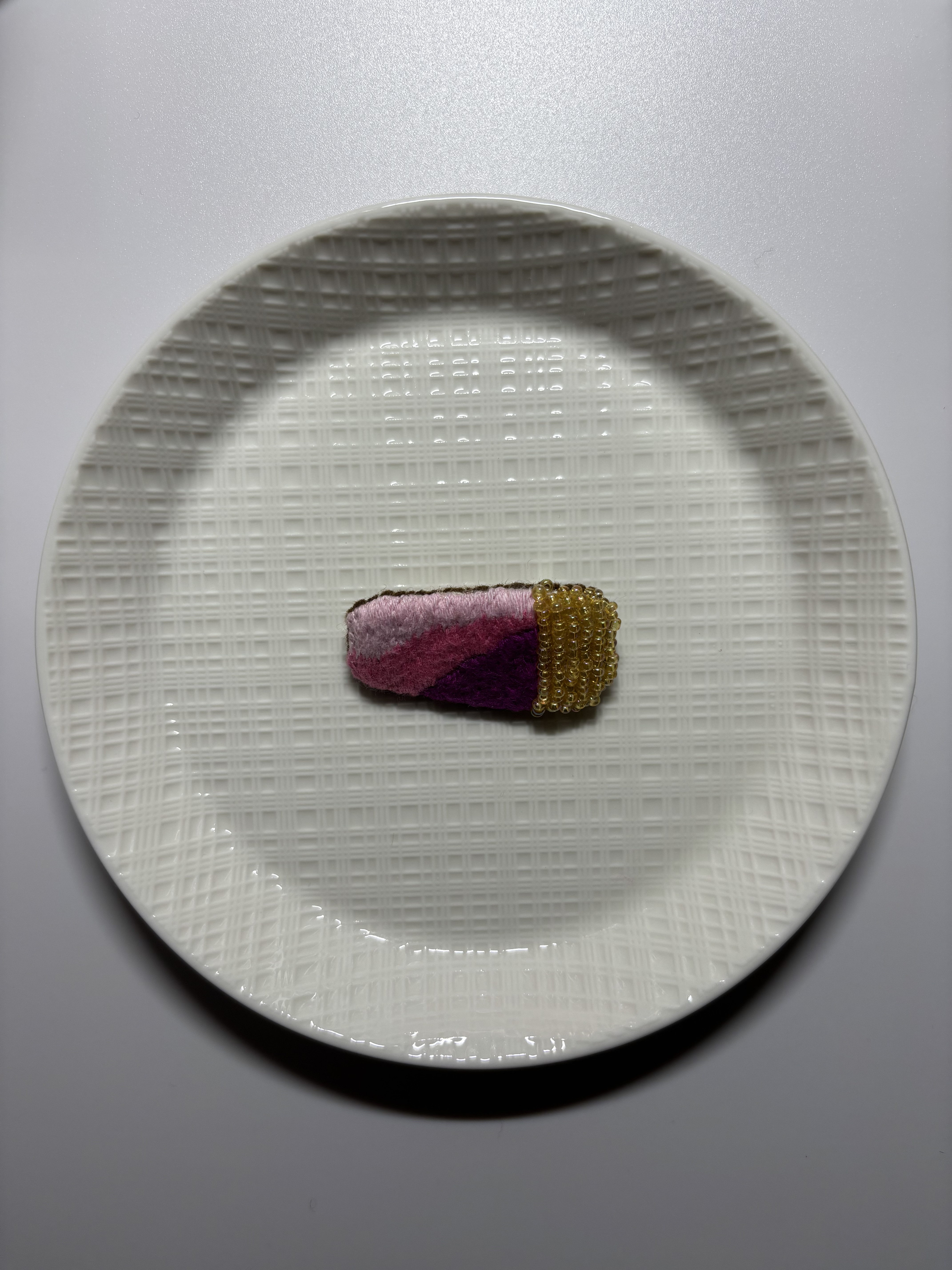 ［ハンドメイド］刺繍とビーズのブローチ　No.６