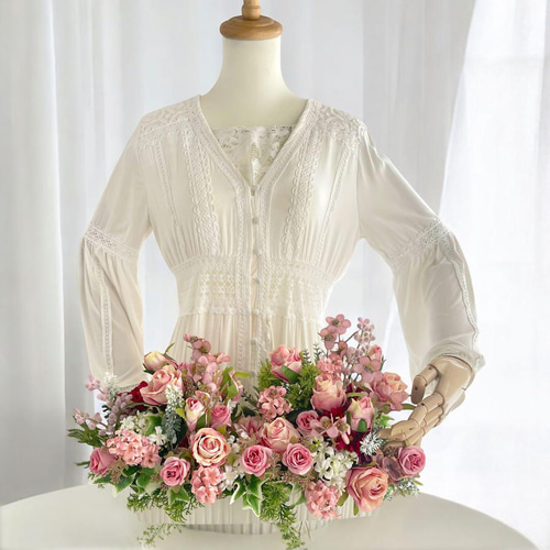 ロココスタイルの薔薇とミモザの横長花ギフト フラワーアレンジ 母の日