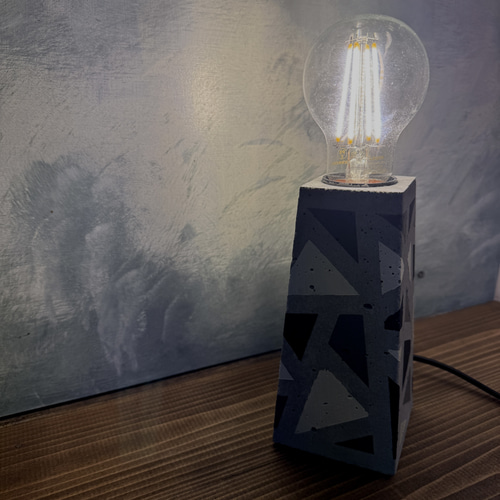 Zuiver ZUIVER モダン テーブルランプ コンクリート エジソンランプ Zuiver ZUIVER モダン テーブルランプ コンクリート エジソンランプ