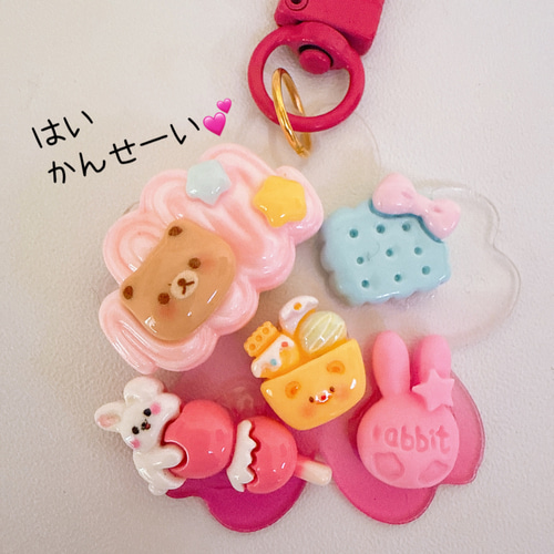 C84）2個 同色 いちご串 うさちゃん 赤 ピンク うさぎ お団子 イチゴ