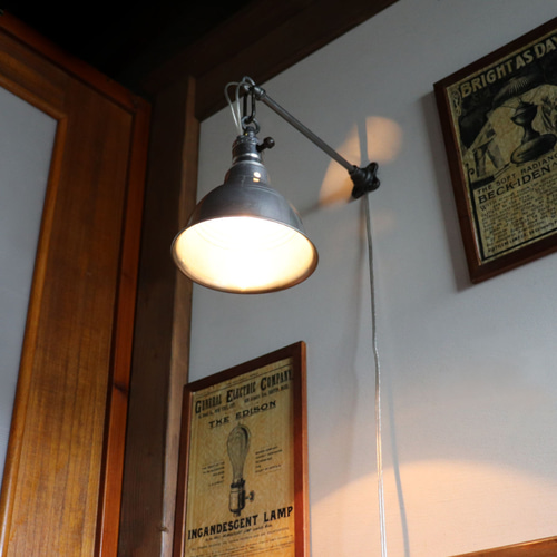 USAヴィンテージインダストリアルブラケットライト｜アルミ製山型