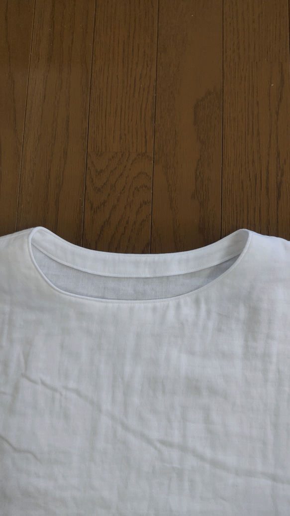 トリプルガーゼのＴシャツ　半袖～5分袖　ラウンドネック　オフホワイト 5枚目の画像