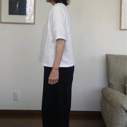 トリプルガーゼのＴシャツ　半袖～5分袖　ラウンドネック　オフホワイト 3枚目の画像