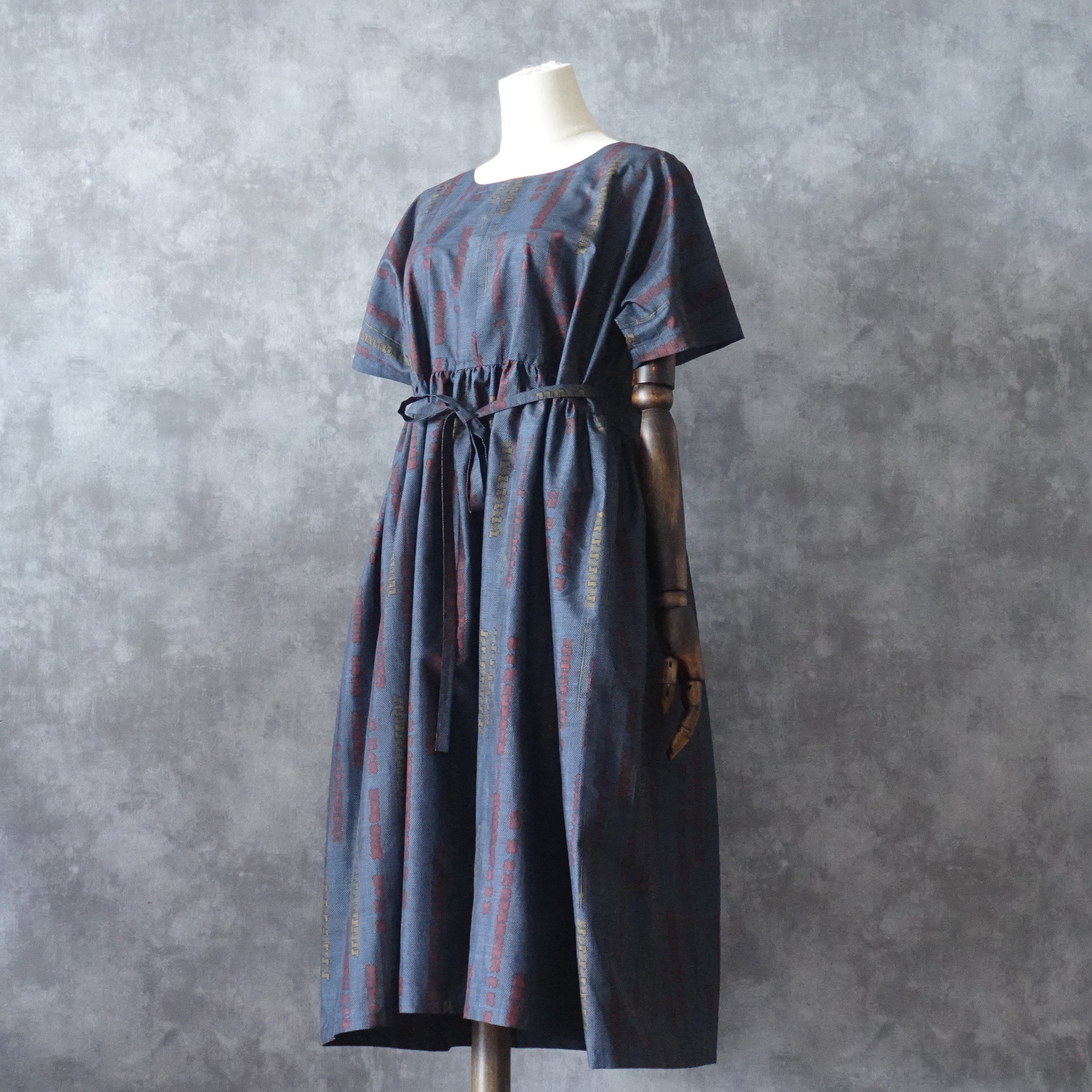 ＊感謝の¥5000off＊【一点モノ】大島紬 着物リメイク ギャザー ワンピース & スヌード