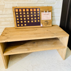 天然木のテーブルと万年カレンダーのセット 天然木のテーブルと万年カレンダーのセット