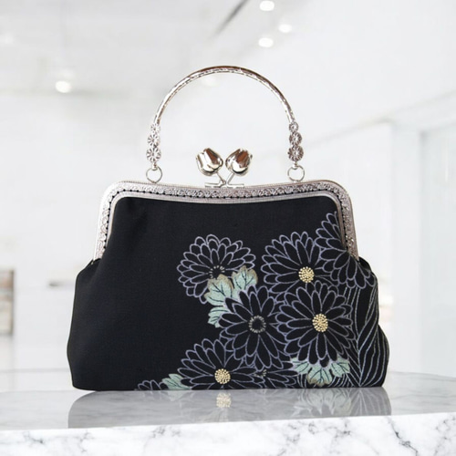 福袋安いいね半額ストア アンティーク黒留袖リメイクがま口バック/菊/刺繍/薔薇つまみ ハンドバッグ