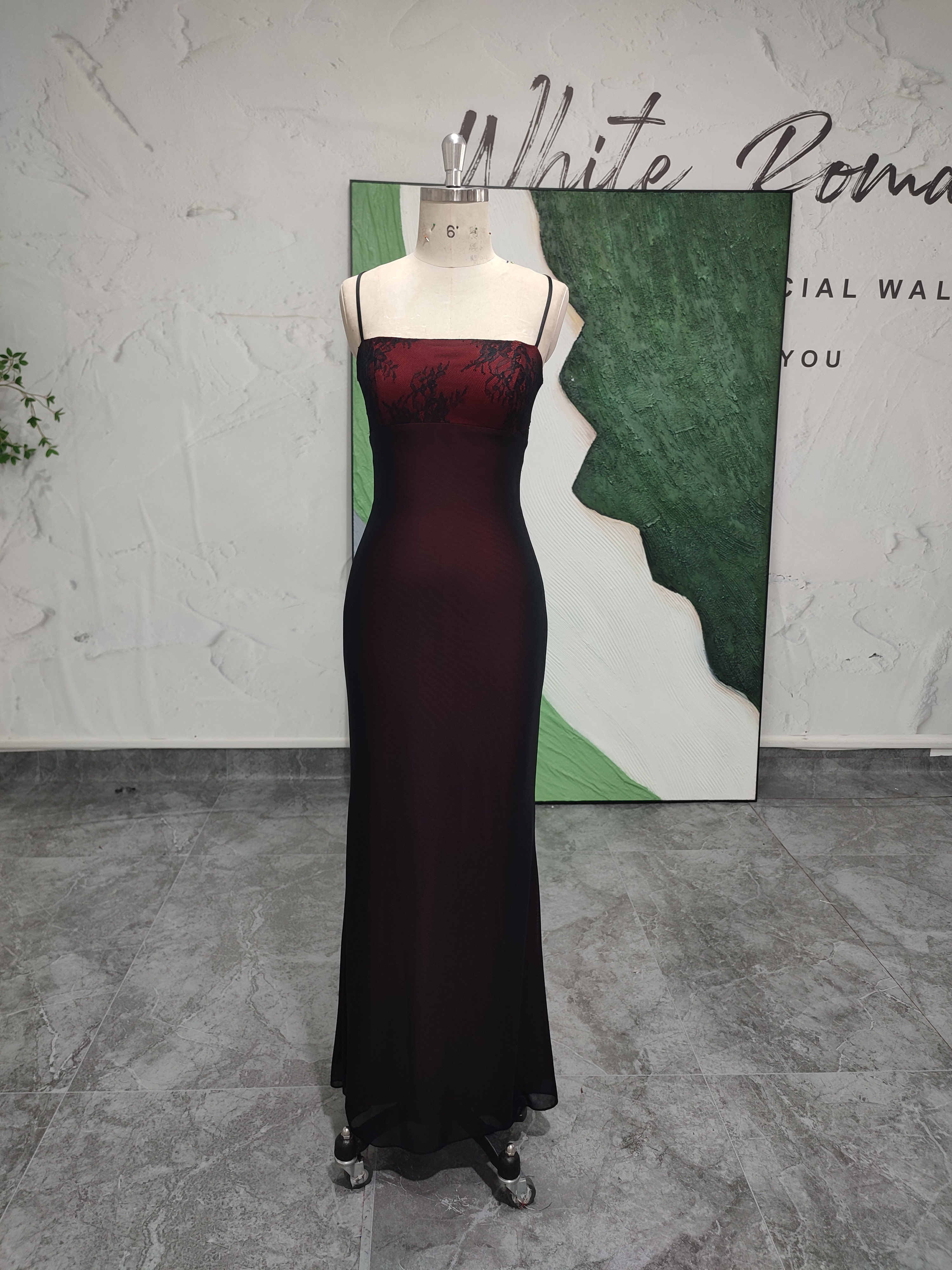 ベストセラー獲得！タイトドレス　キャミソールドレス　品質保証　細見えシルエット　パーティードレス　胸に繊細な花レース優雅