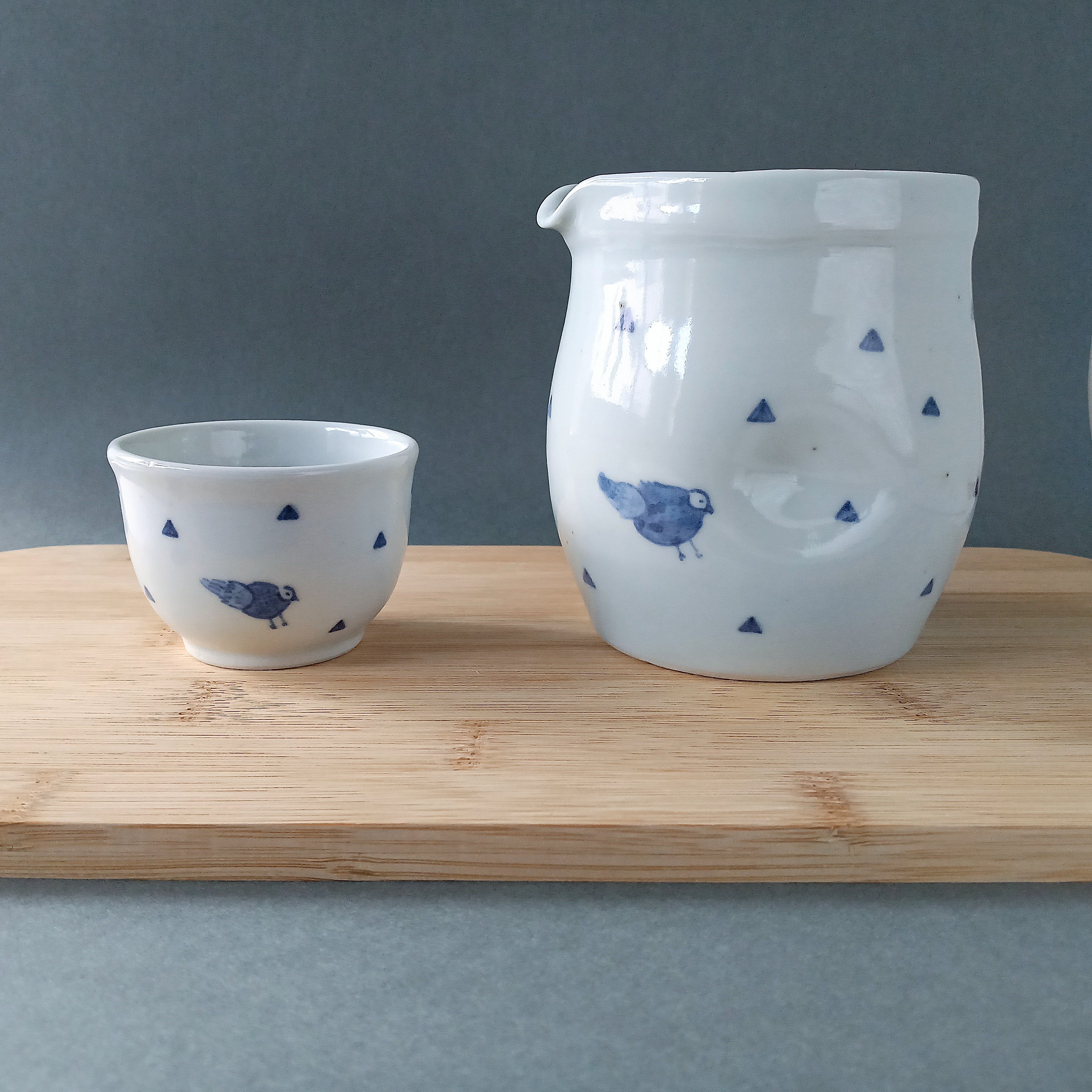 三角にとり　片口猪口セット