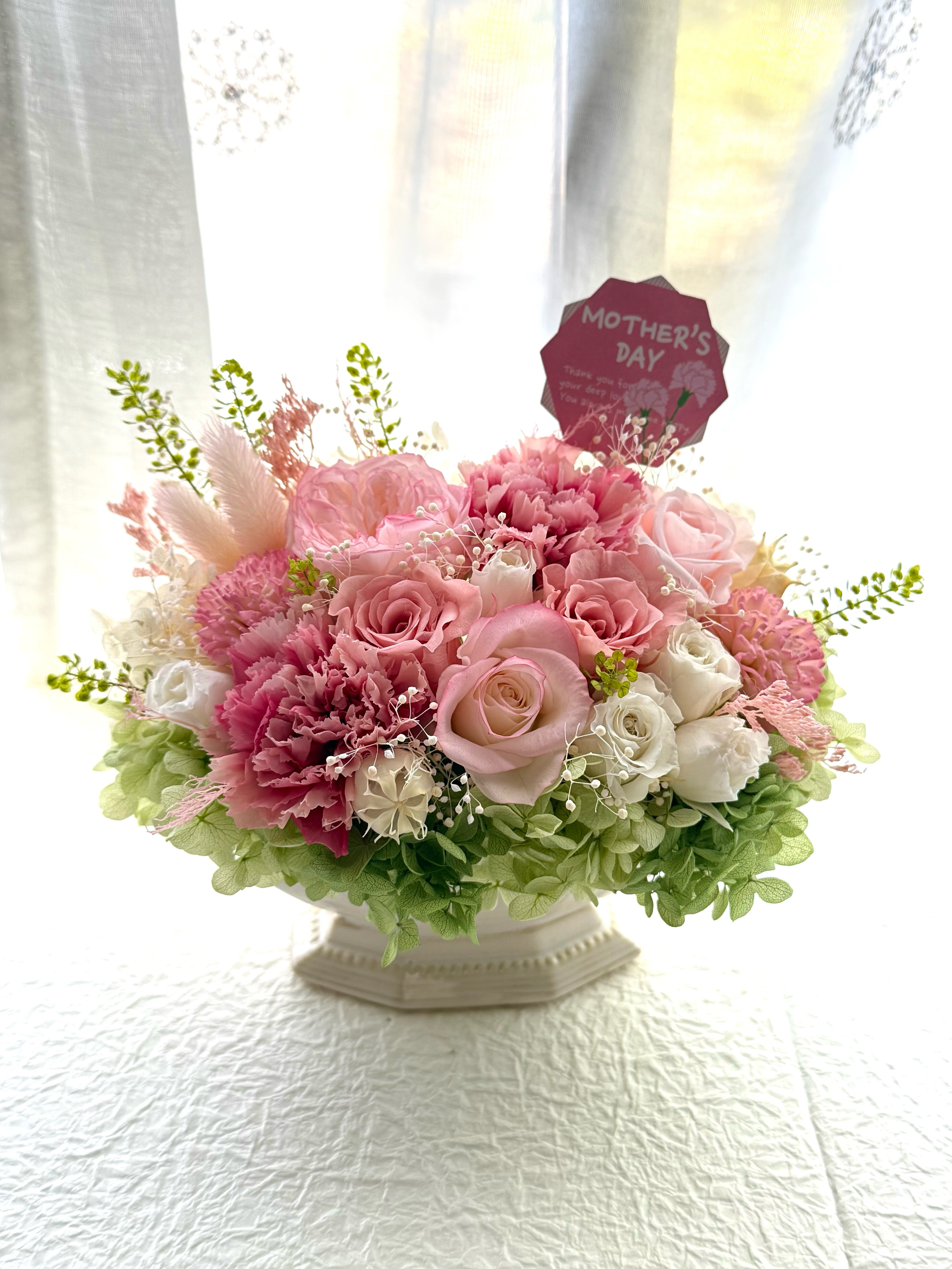 新作プリザーブドフラワーカーネーションバラピンクグラデーションアレンジ 母の日ギフト 誕生日 結婚新築出産還暦開店祝い