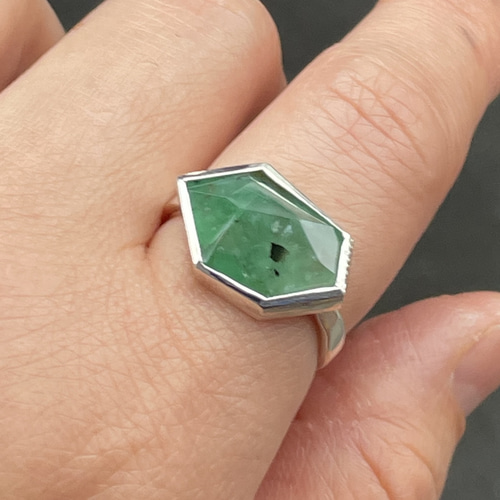 美品エメラルドの腕輪58.6mm 中古】PT900 EMERALD エメラルドリング E0.91ct D0.52ct 8.1g