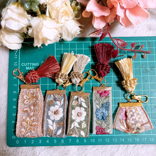 インド刺繍リボン キーホルダー タッセル キーリング チャーム NO