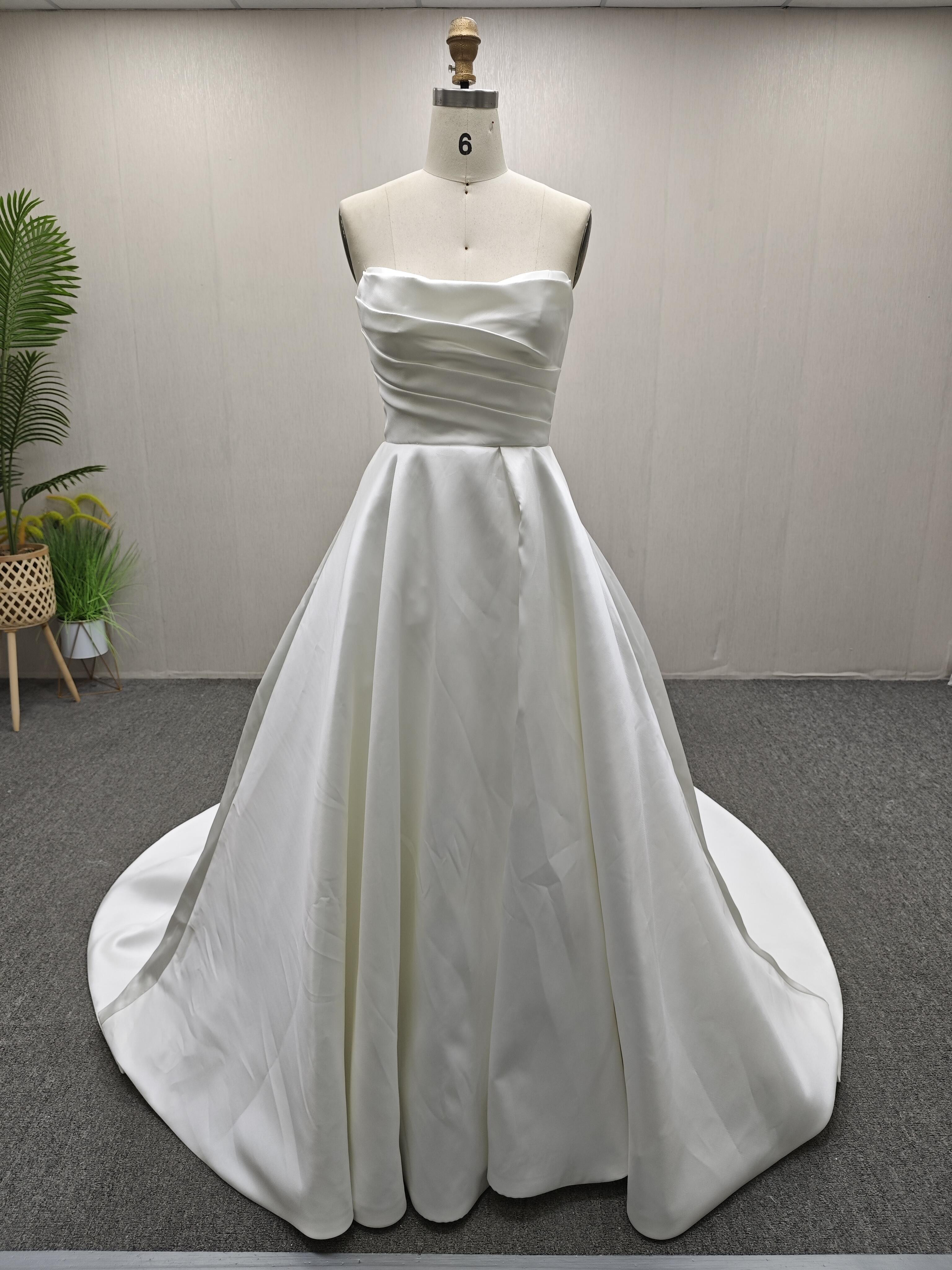 買わないと損　サテン　Aライン　痩せて見える　カラー変更可能　袖無し　イブニングドレス前撮り結婚式　サイズオーダーチャッ