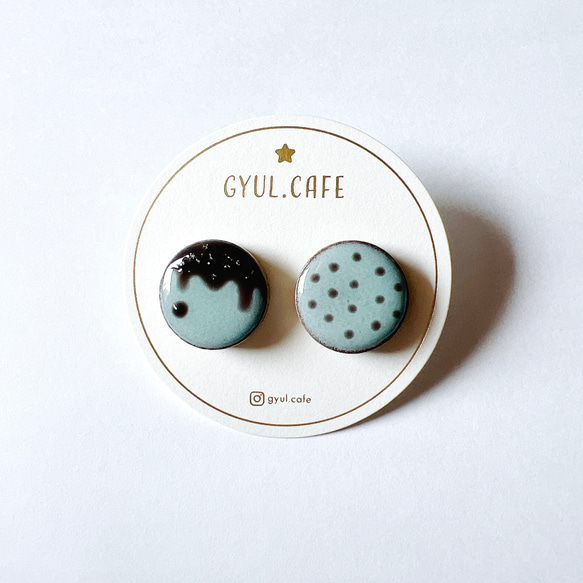 チョコミント ピアス / イヤリング 美濃焼 タイル くすみカラー 1枚目の画像