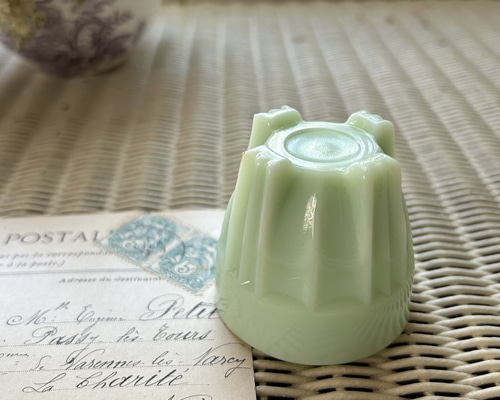 リモージュ・グリーンヨーロピアンエッグケース フランスVintage パステルグリーン エッグスタンド ガラス製