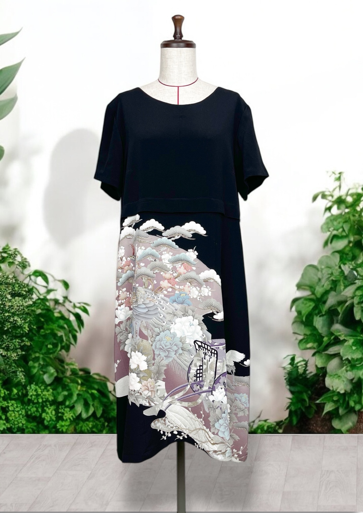 2ピース風ワンピース Mサイズ   洗えるシルク生地でお手入れ簡単♪  着物地  和柄  孔雀