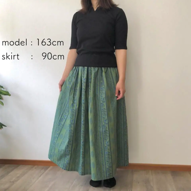 爽やかオリーブグリーンの北欧花柄ストライプのギャザースカート