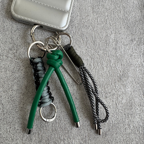 パラコードのチャーム green バッグチャーム kohaku 通販
