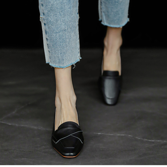 スタイルを瞬時に格上げするヒールの秘密。 ヒールパンプス ローヒール やわここちチャンキーヒールパンプス 跳べる 本革 5枚目の画像