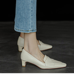 スタイルを瞬時に格上げするヒールの秘密。 ヒールパンプス ローヒール やわここちチャンキーヒールパンプス 跳べる 本革 6枚目の画像