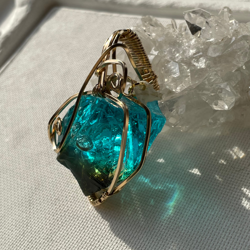 アンダラクリスタル【レムリアの海ペンダント】14kgfワイヤー