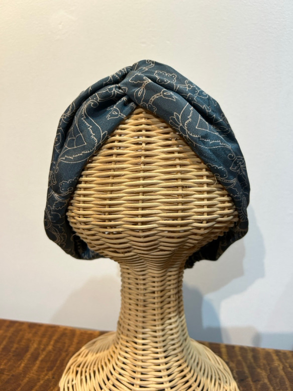 インド／オールドサリーのアップサイクルヘアバンド　マリンブルー 1枚目の画像