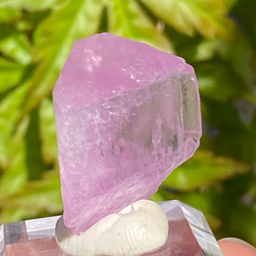 ライラックピンク クンツァイト 鉱物標本 原石 天然石 天然色 その他