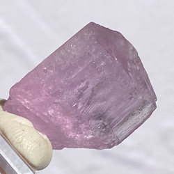 ライラックピンク クンツァイト 鉱物標本 原石 天然石 天然色 17枚目の画像