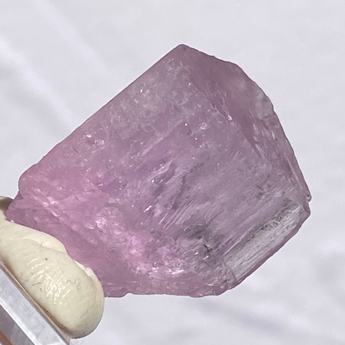 ライラックピンク クンツァイト 鉱物標本 原石 天然石 天然色 その他