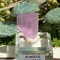 ライラックピンク クンツァイト 鉱物標本 原石 天然石 天然色 20枚目の画像