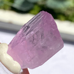 ライラックピンク クンツァイト 鉱物標本 原石 天然石 天然色 12枚目の画像