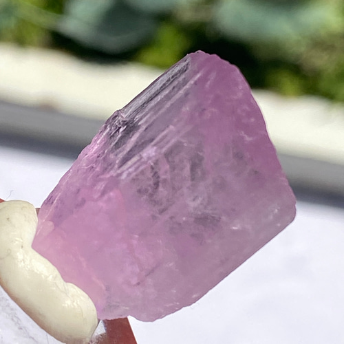 ライラックピンク クンツァイト 鉱物標本 原石 天然石 天然色 その他