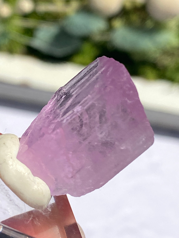 ライラックピンク クンツァイト 鉱物標本 原石 天然石 天然色 12枚目の画像