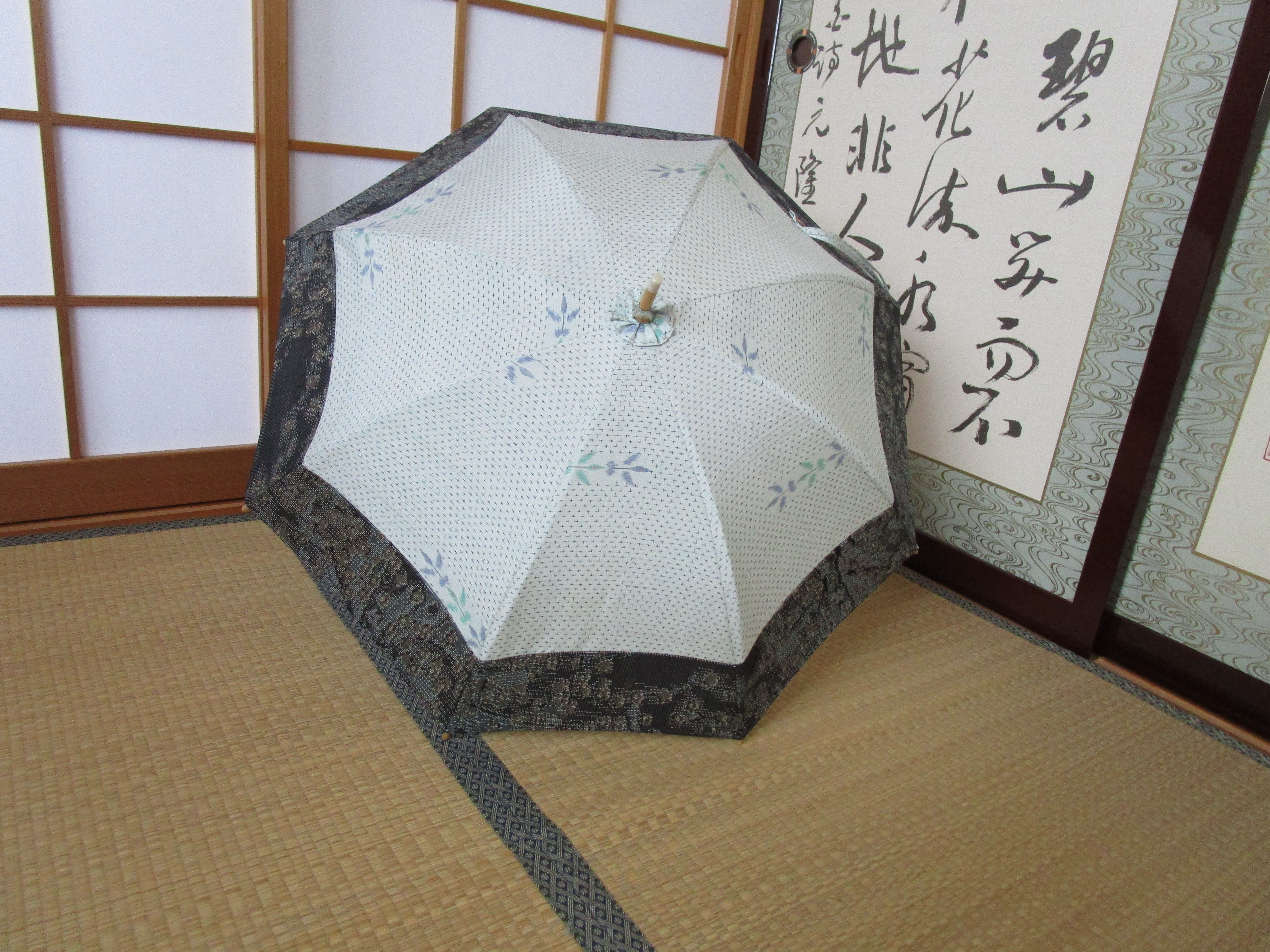 十字かすりの反物から日傘（傘袋付き）