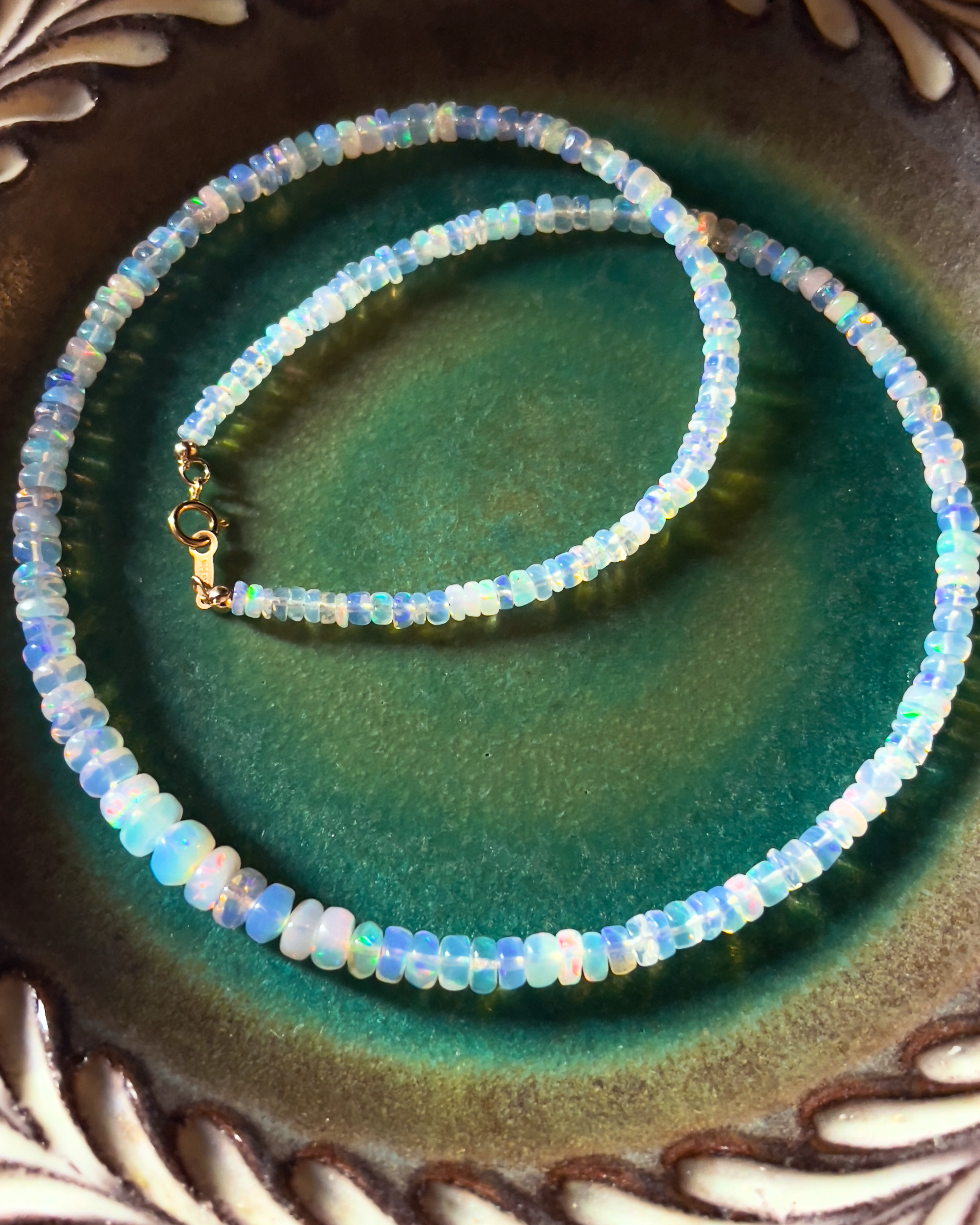 エチオピアンオパールのシンプルネックレス　14kgf