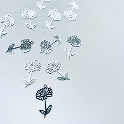 【6個】透かしメタルチャーム＊花＊シルバー 1枚目の画像