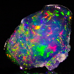 ☆多彩ブラックオパール☆1.35ct/11.2mm☆ラフ☆宝石黒蛋白石