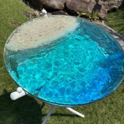現品販売　ホワイトビーチ　海と砂浜　水紋の影　穏やかな海ガラスサイドテーブル　円形テーブル　エメラルドの海　 15枚目の画像