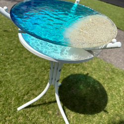 現品販売　ホワイトビーチ　海と砂浜　水紋の影　穏やかな海ガラスサイドテーブル　円形テーブル　エメラルドの海　 9枚目の画像