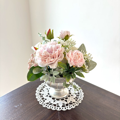 優しいローズたっぷりのアレンジメント 薔薇アレンジメント シャビ