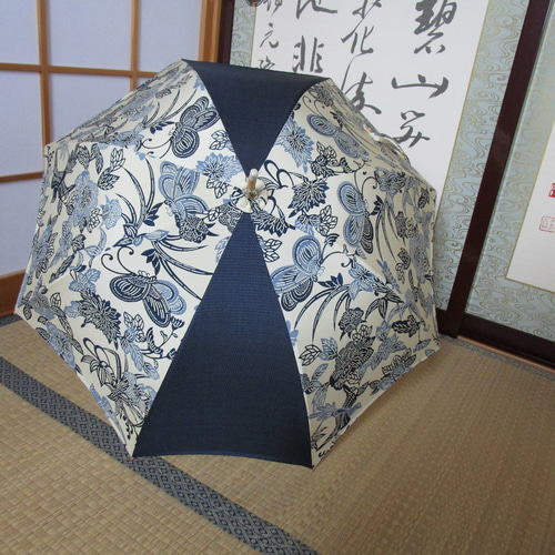 大島紬リメイク＊手作りおしゃれ日傘とお揃い巾着トート＊黒地 紺葉模様 大島紬リメイク＊手作りおしゃれ日傘とお揃い巾着トート＊黒地