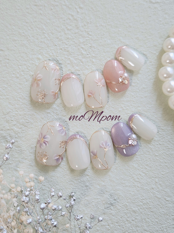 ネイルチップ　結婚式　ウェディング　ブライダル　前撮り　お花　フラワー　ミラーフラワー　お呼ばれ　ボタニカル 1枚目の画像