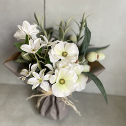 カッティングボードリースアレンジレッド プリザーブドフラワー